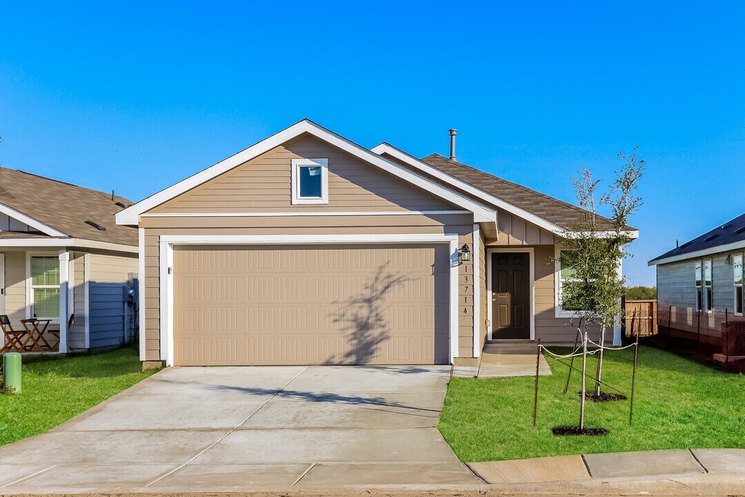 4351 Rapids Way in San Antonio, TX - Building Photo