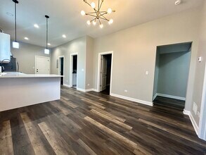6712 S. Parnell Ave, Unit 1 in Chicago, IL - Building Photo - Building Photo