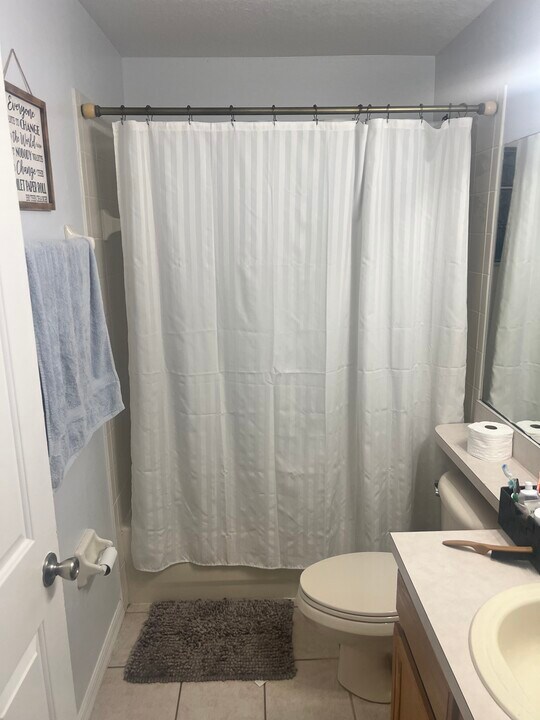 2305 Jessica Ln in Kissimmee, FL - Building Photo