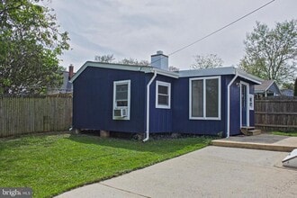 1013 Crawford Dr in Rockville, MD - Building Photo - Building Photo