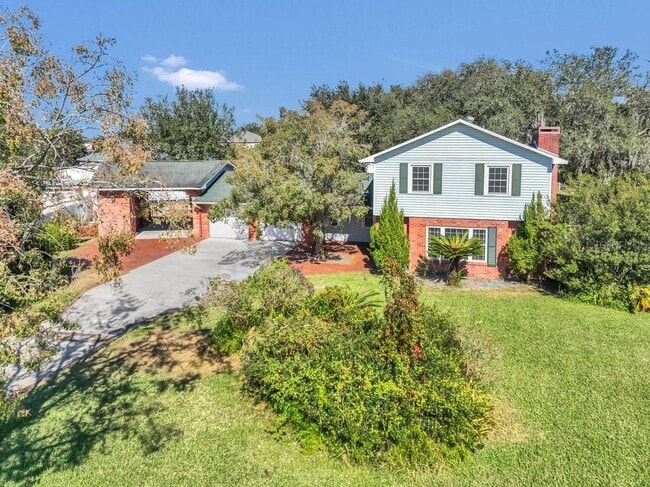 223 Denese Ln in Auburndale, FL - Building Photo - Building Photo