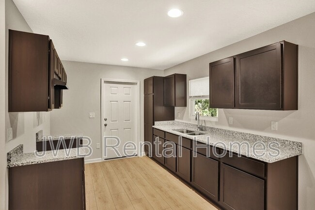2905 W 16th St in Jacksonville, FL - Building Photo - Building Photo