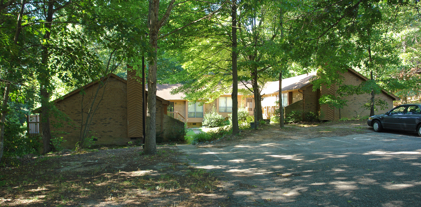 2821 Seclusion Ct in Raleigh, NC - Building Photo