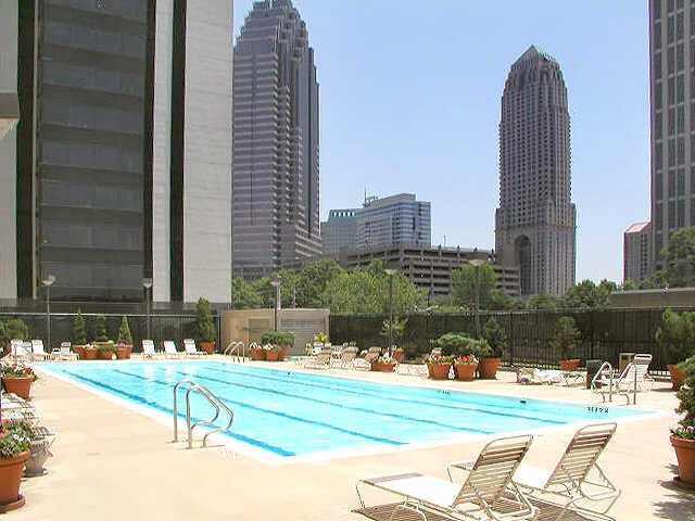 1280 W Peachtree St NW in Atlanta, GA - Building Photo