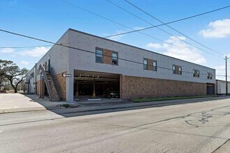 612 W Texas Ave-Unit -228 in Baytown, TX - Building Photo - Building Photo