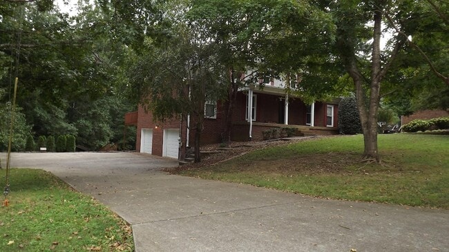 144 Choctaw Dr in Hendersonville, TN - Building Photo - Building Photo