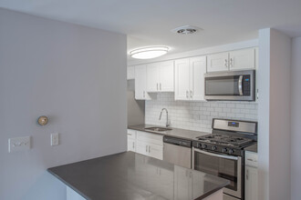 Andorra Point in Philadelphia, PA - Building Photo - Interior Photo