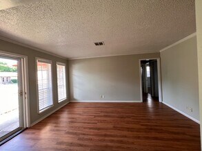 1220 E Brooks St in Norman, OK - Building Photo - Building Photo