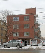 2361 Lake Shore Blvd in Toronto, ON - Building Photo