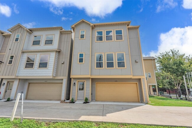 property at 4135 Du Pont St