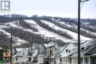 123 Courtland St in Blue Mountains, ON - Building Photo - Building Photo