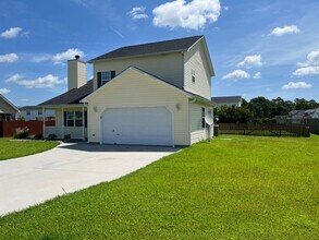 304 Mann St in Hubert, NC - Building Photo - Building Photo
