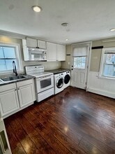 15 Bolton St in Waltham, MA - Building Photo - Building Photo