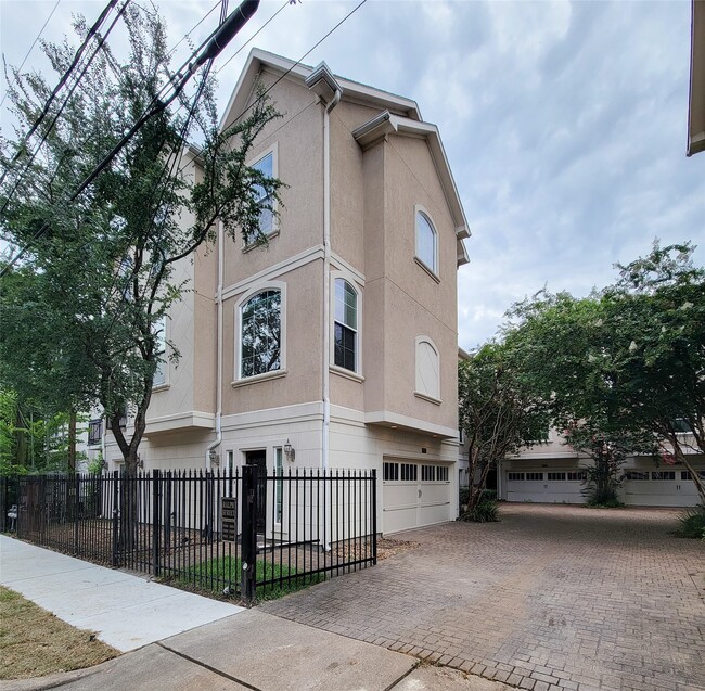 property at 2418 Ralph St