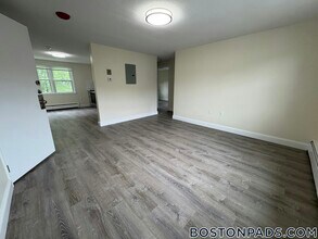 9 River Dr in Danvers, MA - Foto de edificio - Building Photo