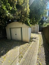 345 N Todd St in Visalia, CA - Building Photo - Building Photo