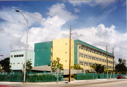 Park Place Apartments in Hialeah, FL - Building Photo