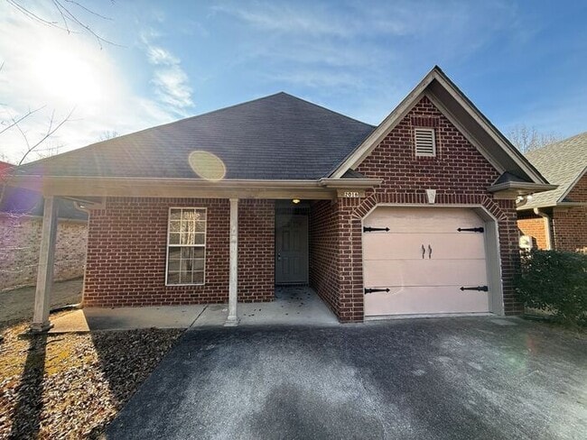 property at 2016 Willow Glenn Dr