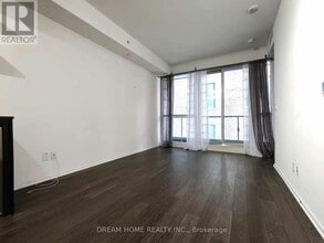 70 Temperance St in Toronto, ON - Building Photo - Building Photo