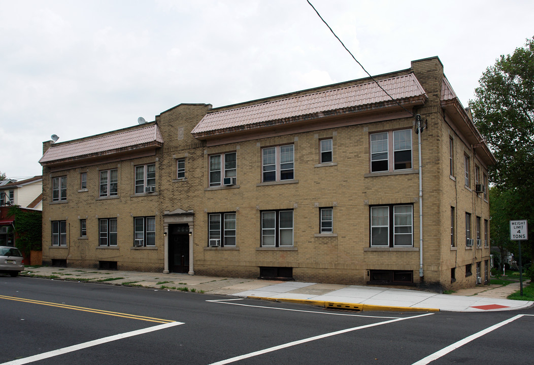 260 Davis Ave in Kearny, NJ - Foto de edificio