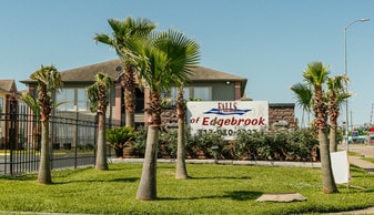 Falls of Edgebrook in Houston, TX - Building Photo