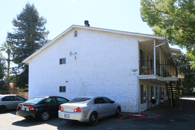 229 C St in Yuba City, CA - Building Photo - Building Photo