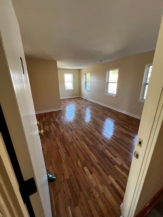 131 Whitehills Dr in East Lansing, MI - Building Photo