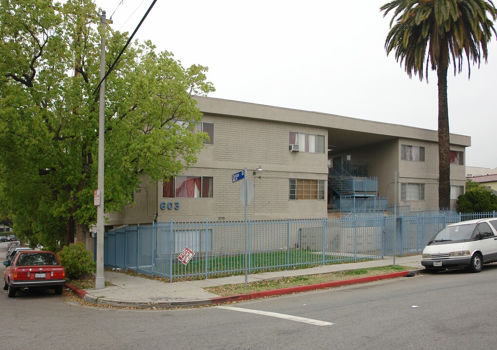 603 N New Hampshire Ave in Los Angeles, CA - Building Photo