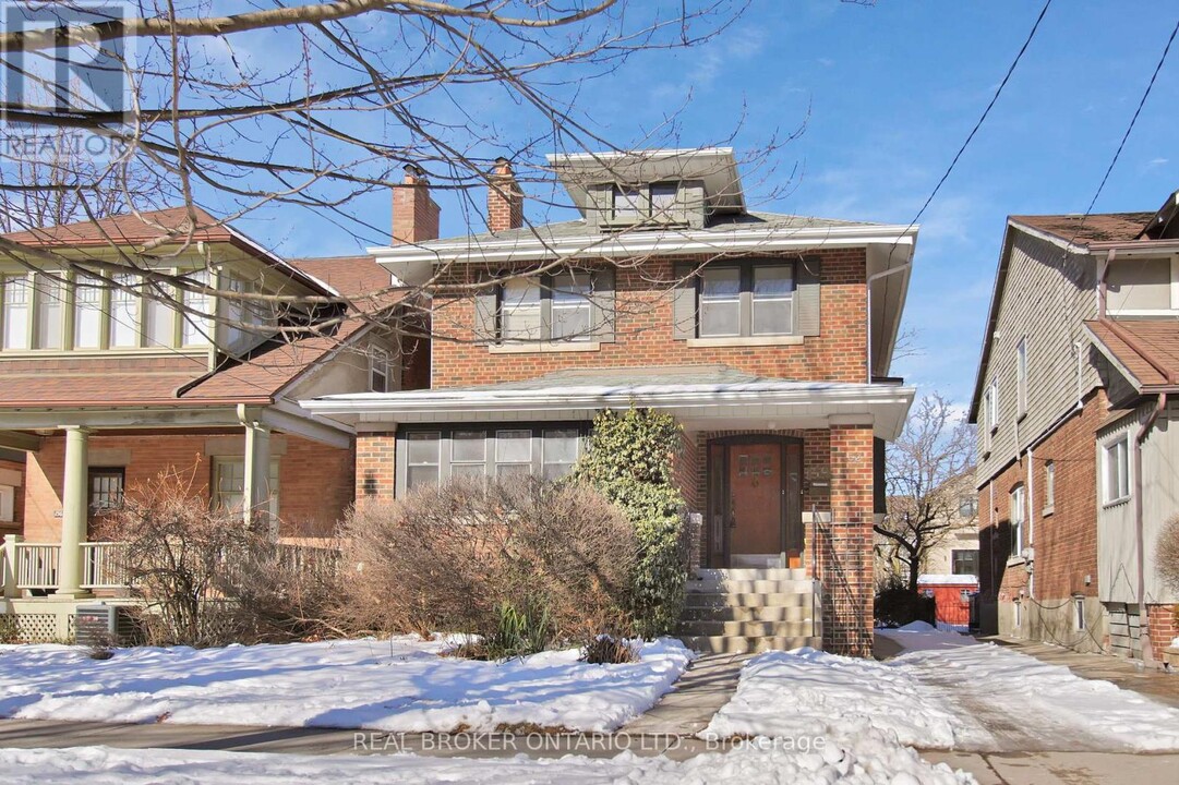 152 Briar Hill Ave in Toronto, ON - Building Photo