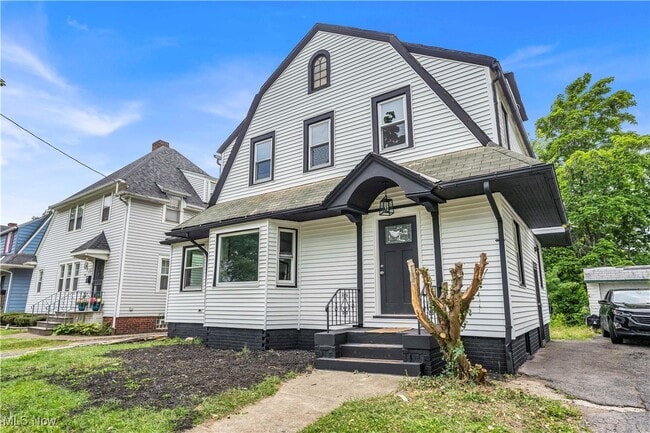 3186 E 137th St in Cleveland, OH - Building Photo - Building Photo