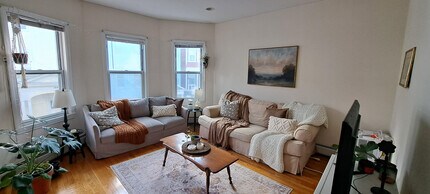 143 Hillside St, Unit 2 in Boston, MA - Building Photo - Building Photo