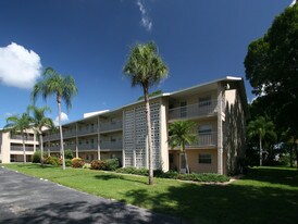 Tregate East in Sarasota, FL - Building Photo