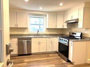 68 High St, Unit #1 in Brookline, MA - Building Photo - Building Photo
