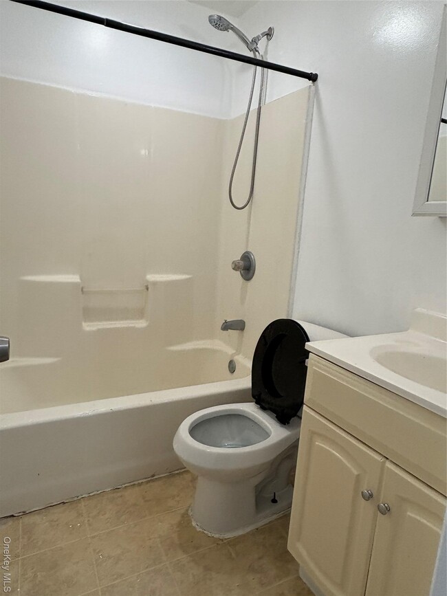 200 Fosler Rd in Highland, NY - Building Photo - Building Photo