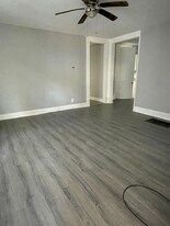 419 W Howard St in Muncie, IN - Building Photo