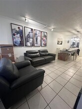2200 NW 78th Ave in Hollywood, FL - Building Photo - Building Photo
