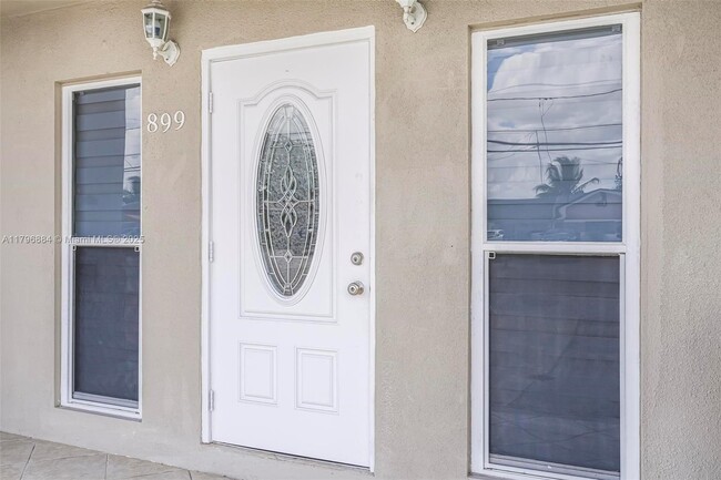 899 W 79th St in Hialeah, FL - Building Photo - Building Photo