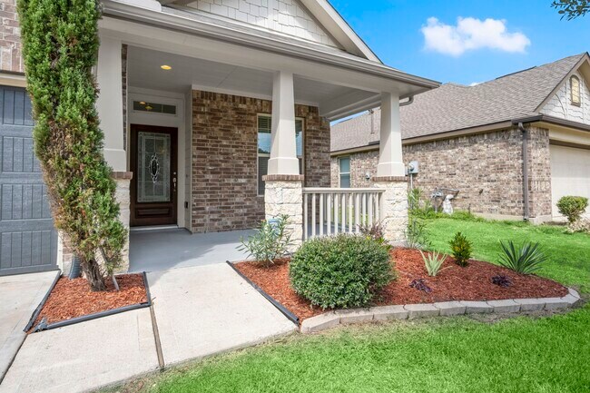 3835 Raintree Village Dr