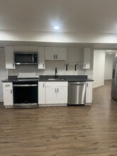 69 N Midland Dr in Saratoga Springs, UT - Foto de edificio - Building Photo