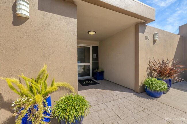property at 160 Gardenside Dr