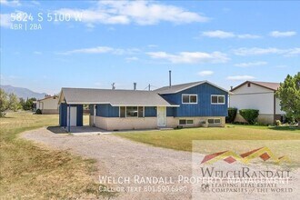 5824 S 5100 W in Hooper, UT - Building Photo - Building Photo