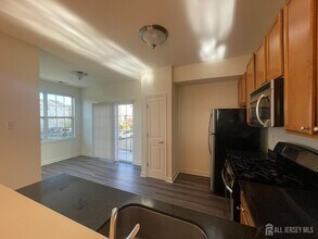 430 Giordano Ave in Sayreville, NJ - Building Photo - Building Photo