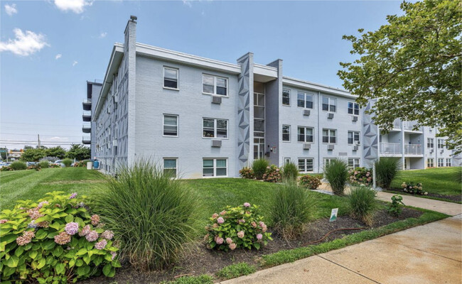 8th Ave Condos in Asbury Park, NJ - Foto de edificio - Building Photo