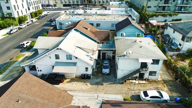 236 N Carondelet St in Los Angeles, CA - Building Photo - Building Photo