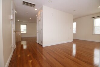 76 Seaver St in Boston, MA - Building Photo - Building Photo