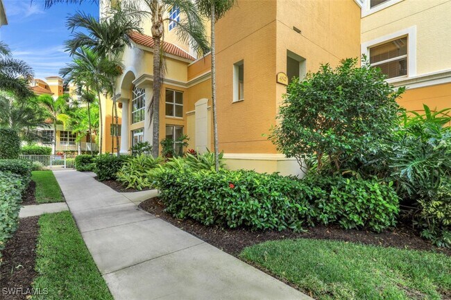property at 450 Launch Cir