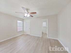 121 Green Rose Rd in Columbia, SC - Foto de edificio - Building Photo