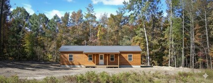 25 Fairview Ave in Wilmington, VT - Building Photo - Building Photo