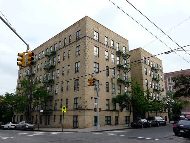 1815 Prospect Ave in Bronx, NY - Foto de edificio - Building Photo