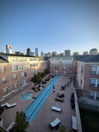 2305 Worthington St in Dallas, TX - Foto de edificio - Building Photo